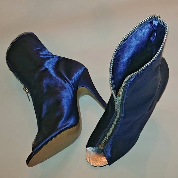 1970s Terry de Havilland - peep toe bootie heels - Picture 3 of 4